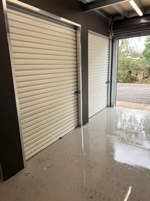 Easy access storage units for convenient loading